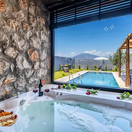 Villa West